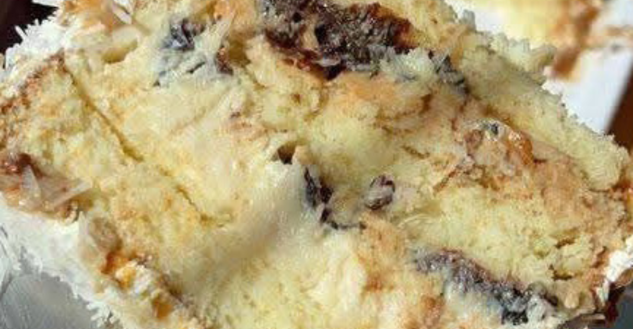 Bolo de Cocada com Ameixa: