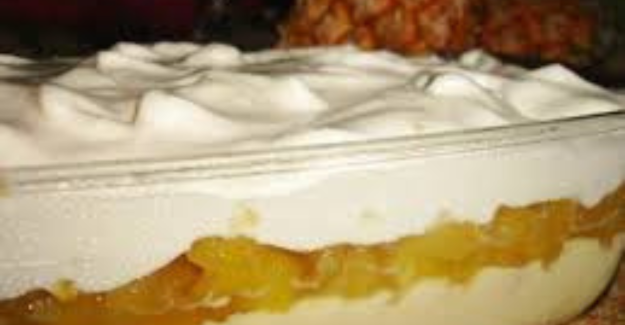 Pavê de Abacaxi com Creme de Leite Ninho